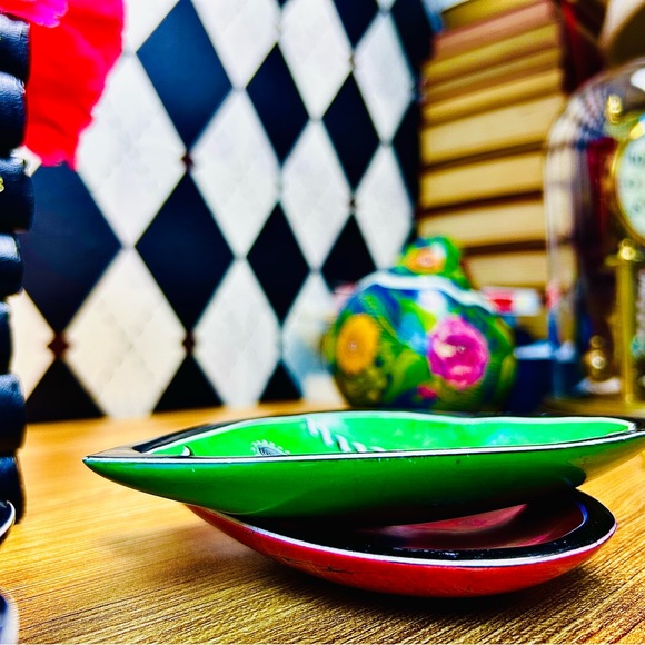 African Stone Heart Dishes, Hand-Carved/Painted, Kenya Tribal Folk Art Set 4 - Picture 11 of 14